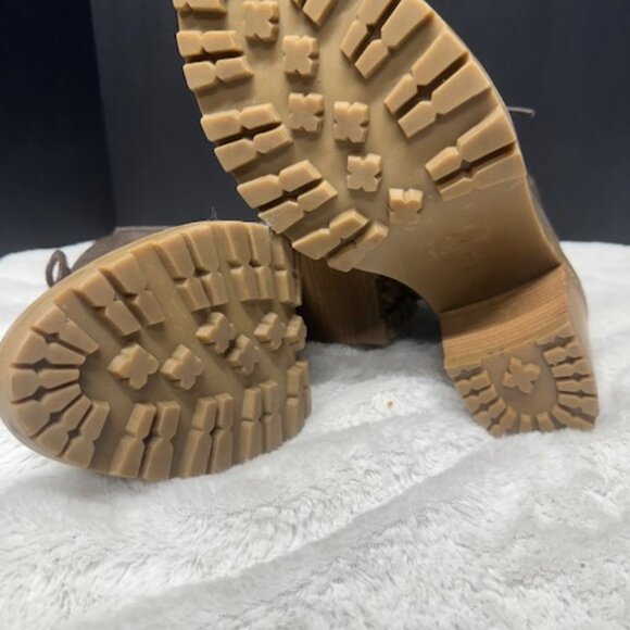 Universal Threads Chunky Heel Boots Woman's 9.5 - Picture 2 of 12